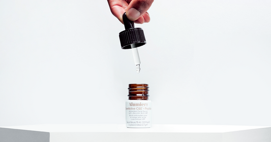 Comment les peptides peuvent transformer votre routine de soins de la peau