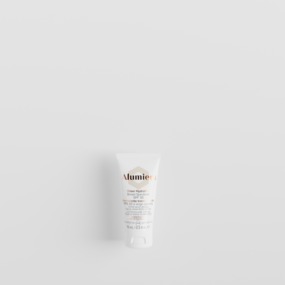 Sheer Hydration Broad Spectrum SPF (universali atspalvio priemonė)